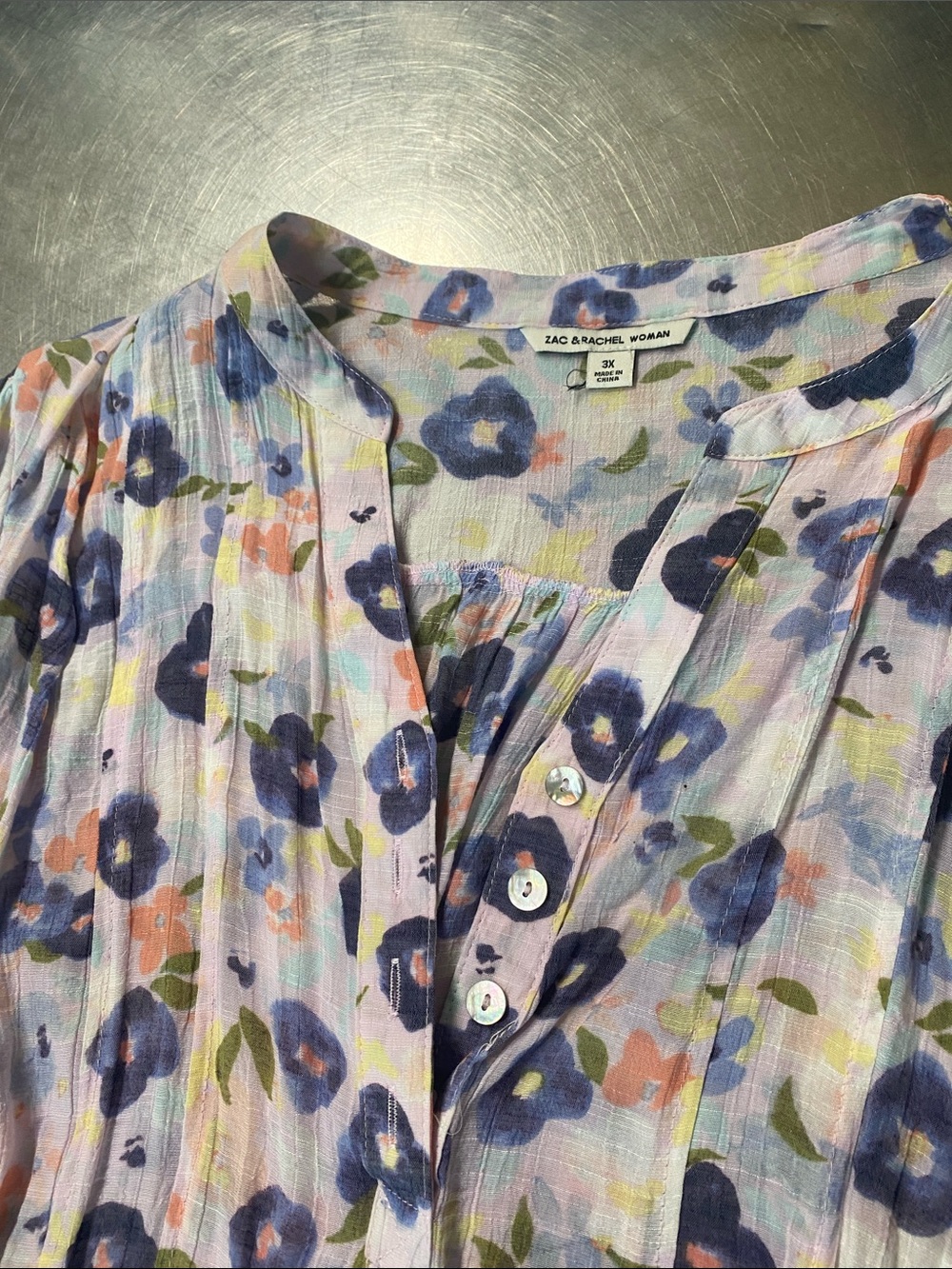 Zac & Rachel Pastel Floral Blouse in Lavender, Navy and Coral Women’s Size 3X - Picture 3 of 7